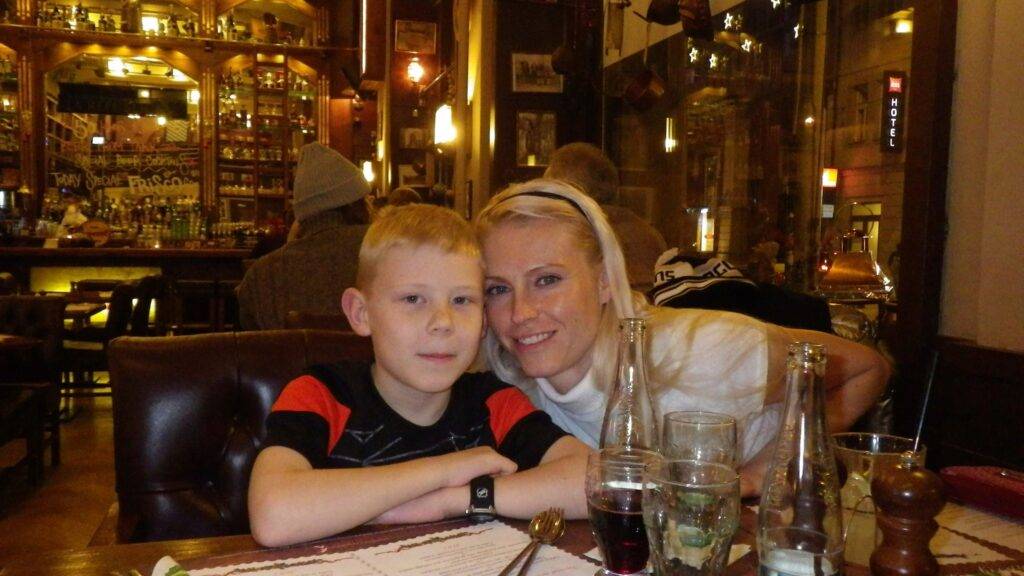 Petra QUICK - Lögnerska, Bedragerska,Tjuvkvinnan,  Manipulatör