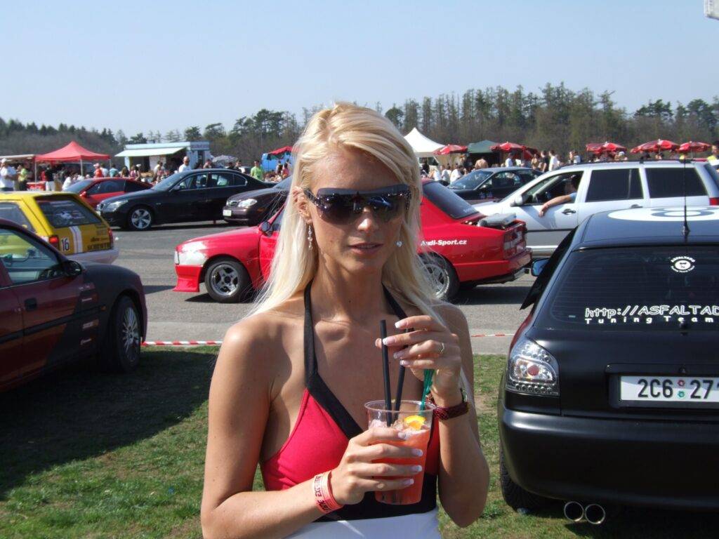 Petra Quick – lögnerska, bedragerska, tjuvkvinnan, manipulerande kvinna